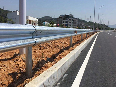 乡村公路防护栏